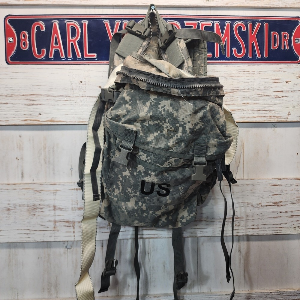 Military Backpack Army Rucksack  MOLLE 2 Medium Assault Pack Complete Assembly